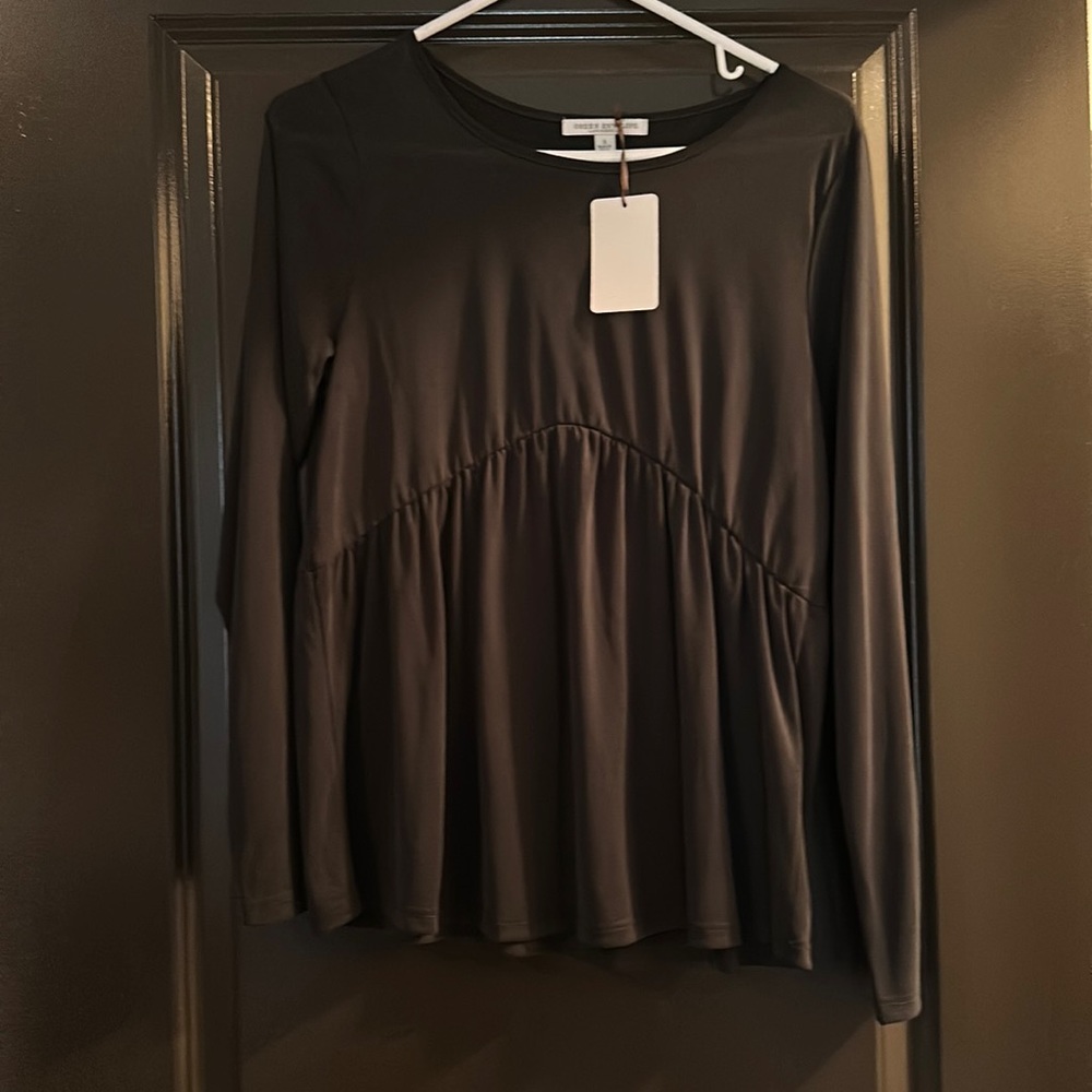 NWT (s) Green envelope long sleeve